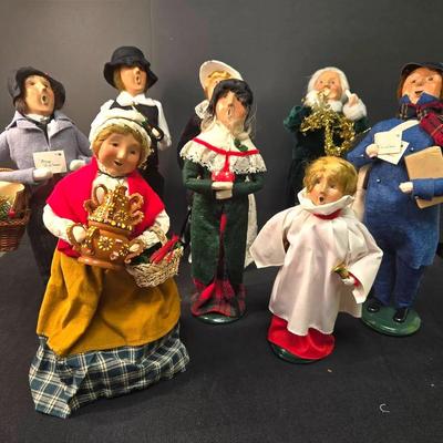 8 Byers' Choice Carolers Dolls Winter Xmas Musician