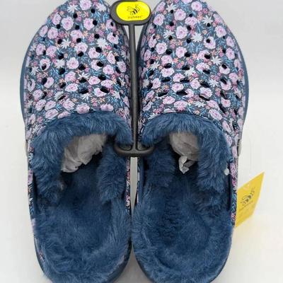 NWT Joybees Cozy Lined Navy Garden Floral Crock Slides Size W7