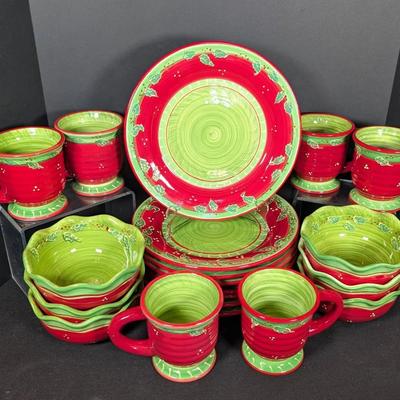 Holly Christmas Ceramic Red and Green Dish Set from the Romancing Provence Collection