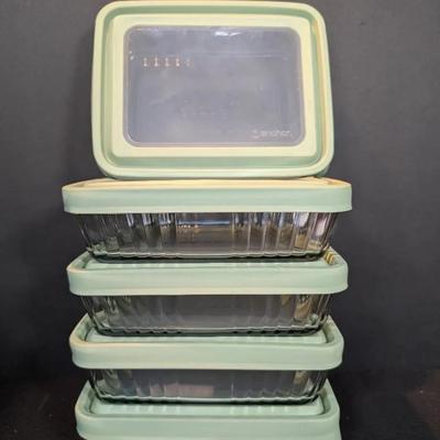 Set of 5 Anchor Hocking Baking Dishes with Silicone Lids