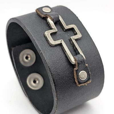 BKE Leather Cross Bracelet With Rivets and Snap Closure