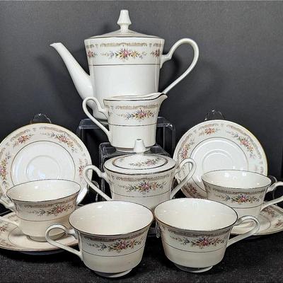 Noritake Nottoroyal Ivory RC Japan Coffee Pot, Creamer & Sugar, and 4 Cups with 4 Saucers