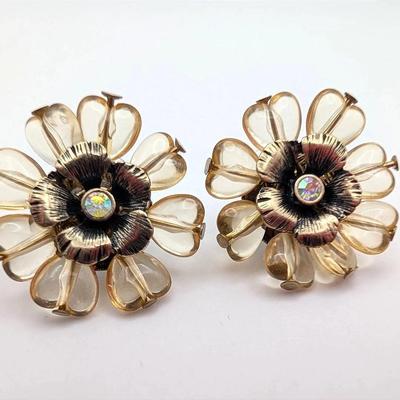 Bohm Pierced Flower Earrings