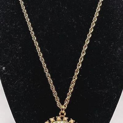 Vintage Gold Tone Jade Chip and Faux Pearl Necklace