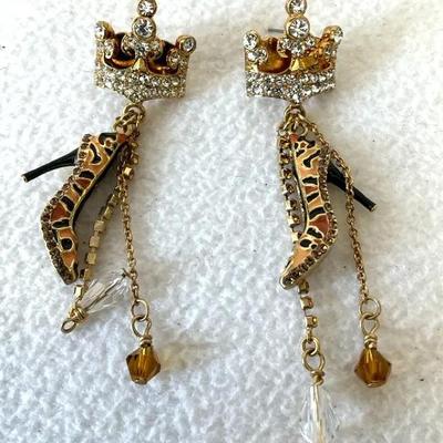 Ritzy Couture Esme Hecht Crown & Shoe Earrings