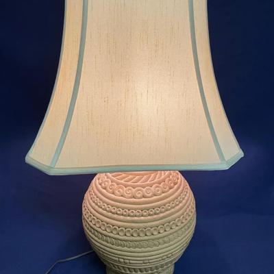 Vintage Ceramic Earth Toned Table Lamp With Shade 