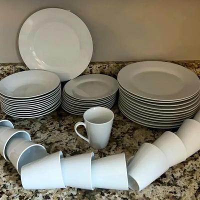 Gibson White Dish Set