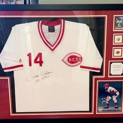 Framed & Signed Pete Rose #14 Cincinnati Reds Jersey