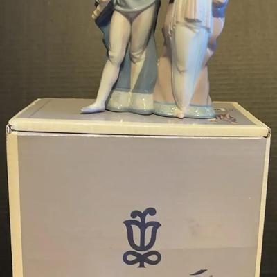 Lladró “Medieval Majesty” Porcelain Figurine