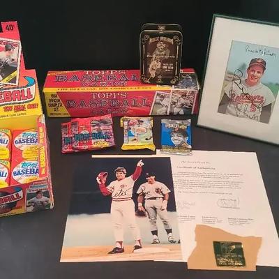 Baseball Memorabilia Featuring Pete Rose & Brooks Robinson Signed Photos & Topps Cards