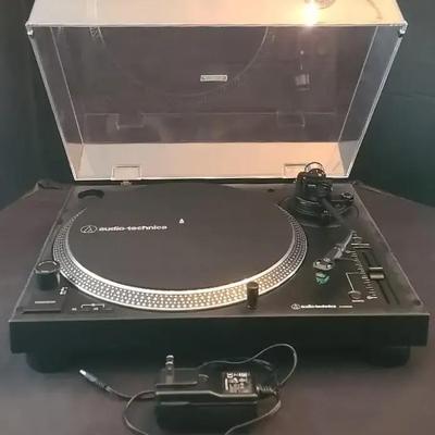 Audio-Technica AT-LP120XUSB Turntable 