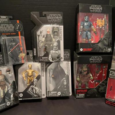 Star Wars Hasbro Collectibles Featuring Yoda and Classic Characters