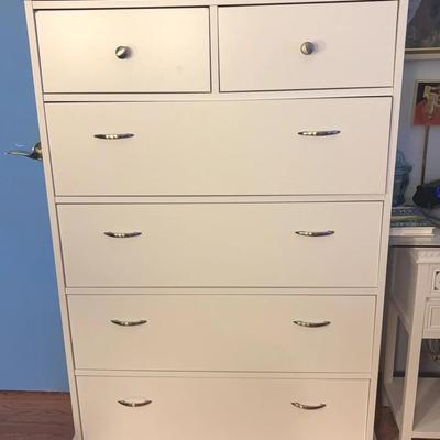 BK300 Chest of Drawers 