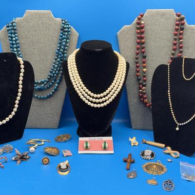 BK181 Vintage Beads And Glitter 