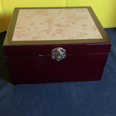 BK308 Cremation Urn And Memorial Chest