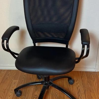 BK104 Black Office Chair