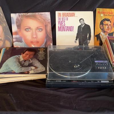 BK428 Kenwood Turntable And Records