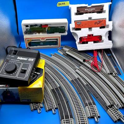 BK419 Christmas Train Set With Controller /Tracks 