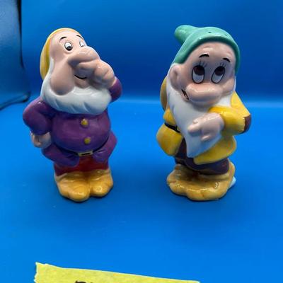 BK425 SNEEZY & BASHFUL Salt And Pepper Shaker 