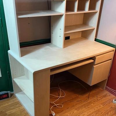 BK205 White Desk