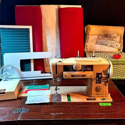 BK225 1958 Singer 401A Sewing Machine & Accessories!!