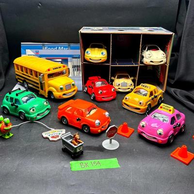 BK154 The Chevron Car Collection & School Bus