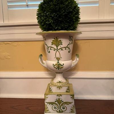 Sale Photo Thumbnail #24: Decorative porcelain urn