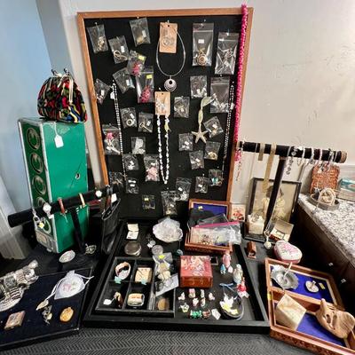 Sale Photo Thumbnail #137