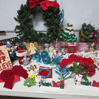 Christmas Lot 2 Table Clothes Ornaments Place Mats