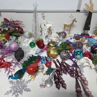 Christmas Lot 4 Deer Glass Figures Birds
