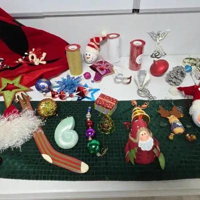Christmas Ribbon Ornaments Lights Runner Tree Skirt 