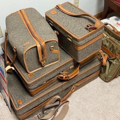 Sale Photo Thumbnail #51