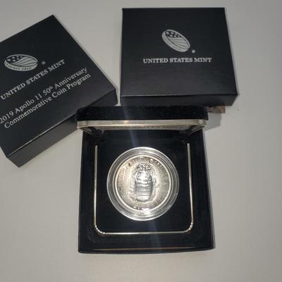 Lot 1102 apollo commerative coin 2019 2)