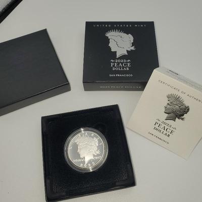 Lot 1040 peace dollar