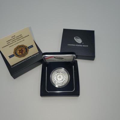 Lot 1098 american legion commerative coin