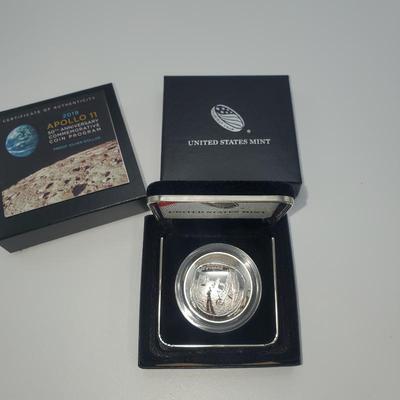 Lot 1103 apollo commerative coin 2019 2)