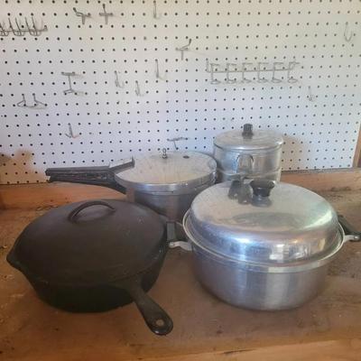 Pots/Cast Iron Skillet/Double Boiler with Cooking Utensils