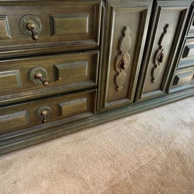 Sale Photo Thumbnail #170
