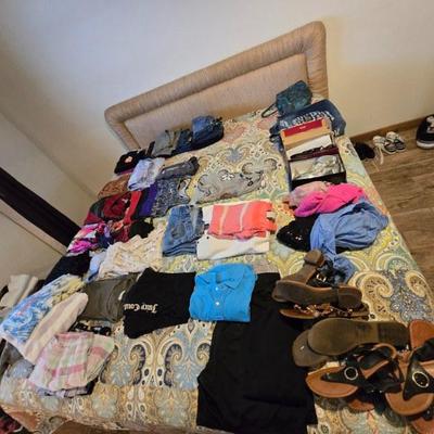 Sale Photo Thumbnail #112