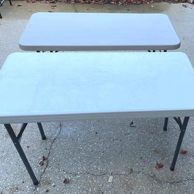 Samsonite (1) + Lifetime (1) 4' Folding Tables