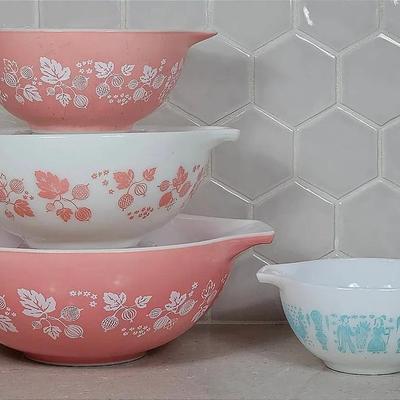 Pyrex 'Pink Gooseberry' Cinderella Nesting Bowls (3) + Small 'Amish Butterprint' Cinderella Bowl (1)