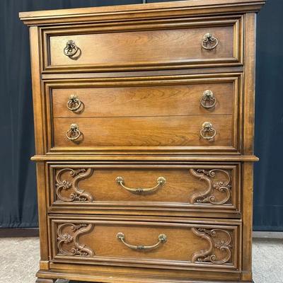 Vintage Broyhill Furniture Chest of Drawers – Cherry Finish