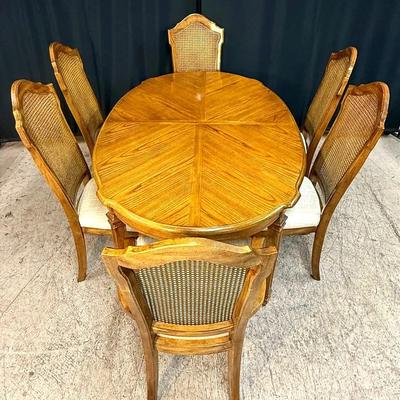 Stanley Furniture Co. Oval Dining Table with 6 Chairs
