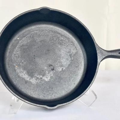 Lodge 10-inch Cast Iron Skillet 
