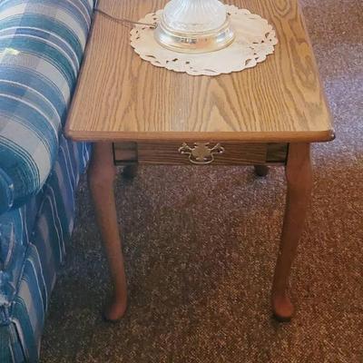 2pc End Tables With Drawers Queen Anne Legs