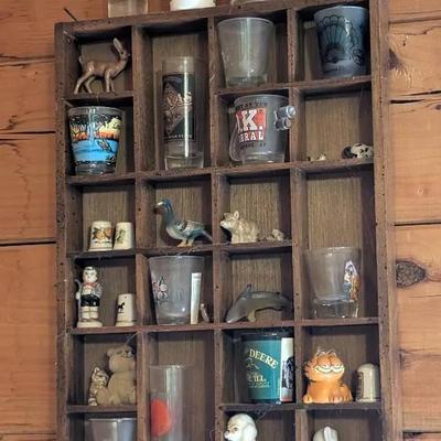 Shadowbox, Tchotchkes And Souvenirs 