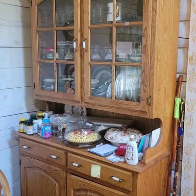 Oak Classic Farm Style China Cabinet Comes Apart