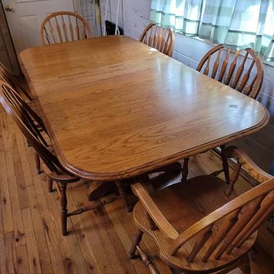 Dining Room Table And Chairs Solid Wood 2 Finish Marks In Top Amish Made