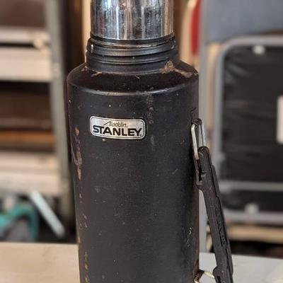 Vintage Aladdin Stanley Thermos Half Quart Black Metal Bottle USA 
