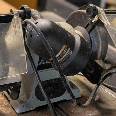 Delta 23-589 6-inch Variable Speed Bench Grinder